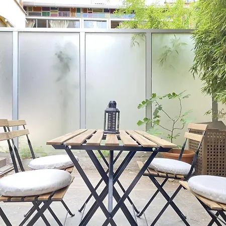 Sleek And Central Flat With Backyard In Sisli Διαμέρισμα *