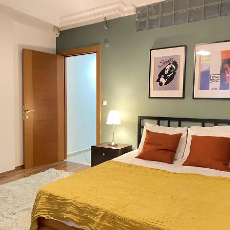 Διαμέρισμα Sleek And Central Flat With Backyard In Sisli Κωνσταντινούπολη