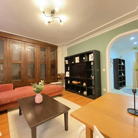 Sleek And Central Flat With Backyard In Sisli Διαμέρισμα Κωνσταντινούπολη