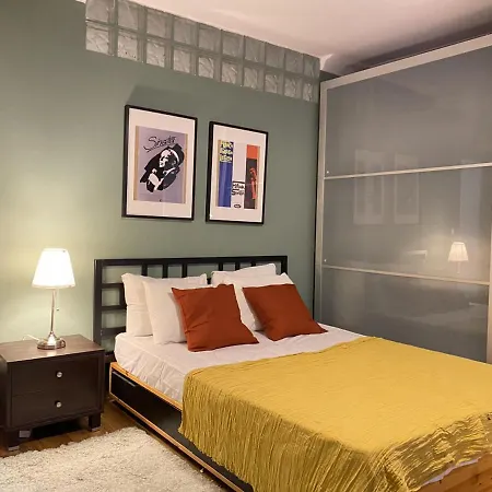 Διαμέρισμα Sleek And Central Flat With Backyard In Sisli Κωνσταντινούπολη