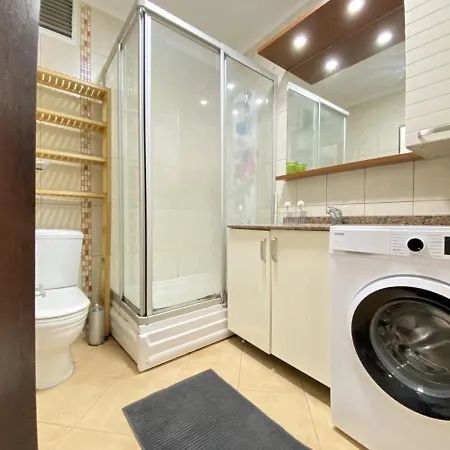 Sleek And Central Flat With Backyard In Sisli Διαμέρισμα