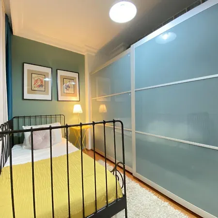 Sleek And Central Flat With Backyard In Sisli
